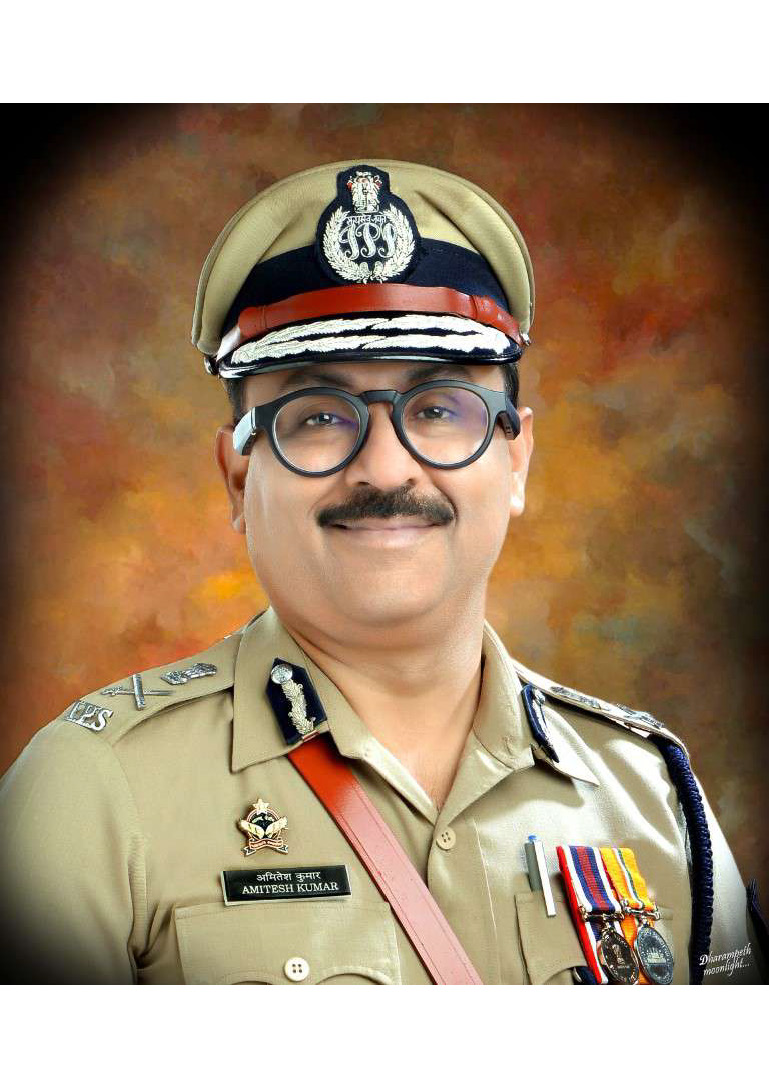 श्री अमितेश कुमार